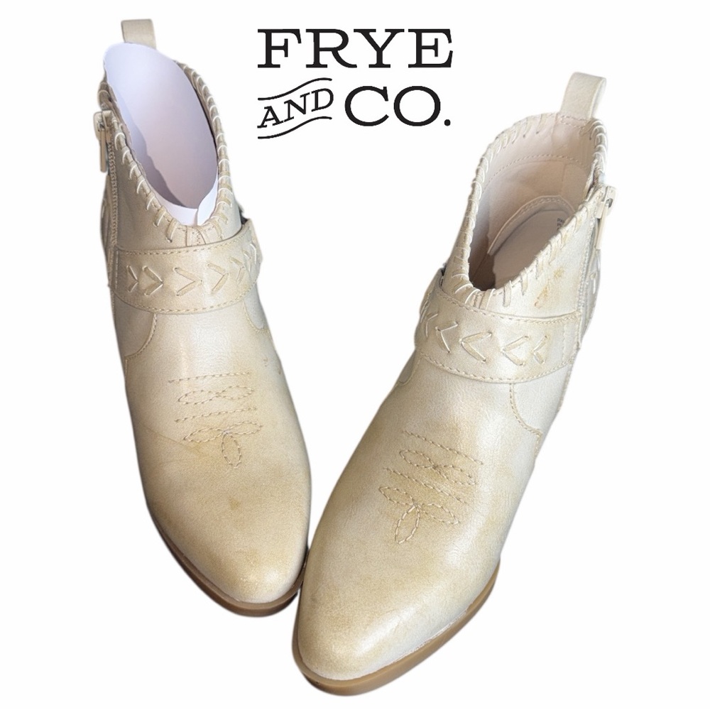 Frye and Co. Women's Cream Palma Stacked Heel Boots - Size 6M - Picture 4 of 5